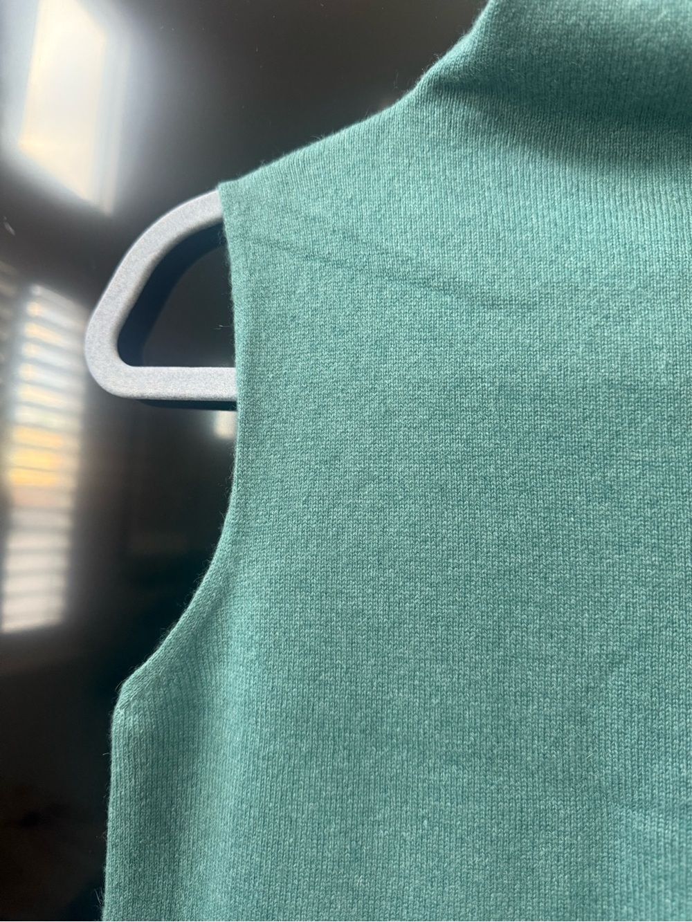 Eucalyptus Green Cashmere Sleeveless Turtleneck - Picture 3 of 5